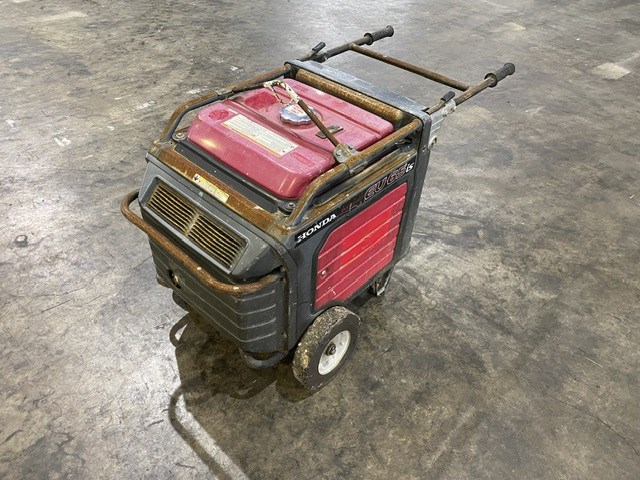 <p>Honda EU65is 5.5Kva Portable Generator </p>