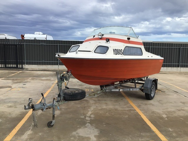 Seaventure Half Cabin Boat