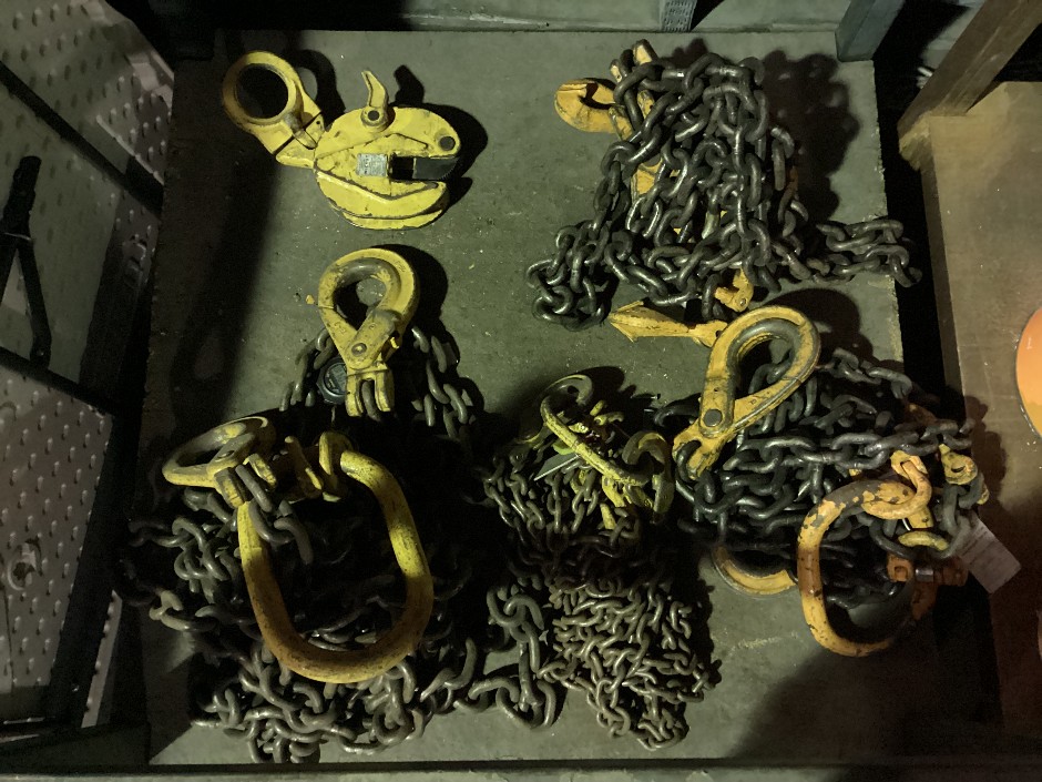 Assorted Lifting Chains