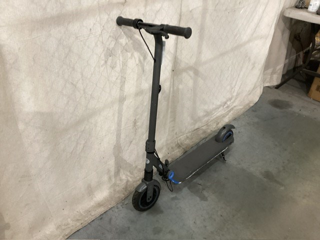 <p>Ninebot Electric E- Scooter </p>
