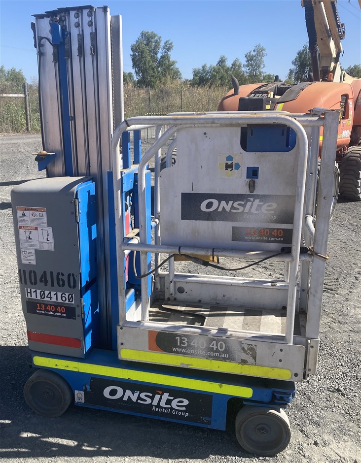 2016 Genie GR20 Personnel Lift - 20ft (6.2m) - Self Propelled - Emerald