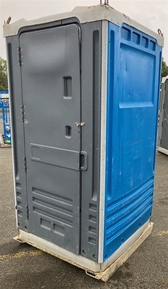 Portable Toilet - Fresh Water Flush - Burleigh Heads