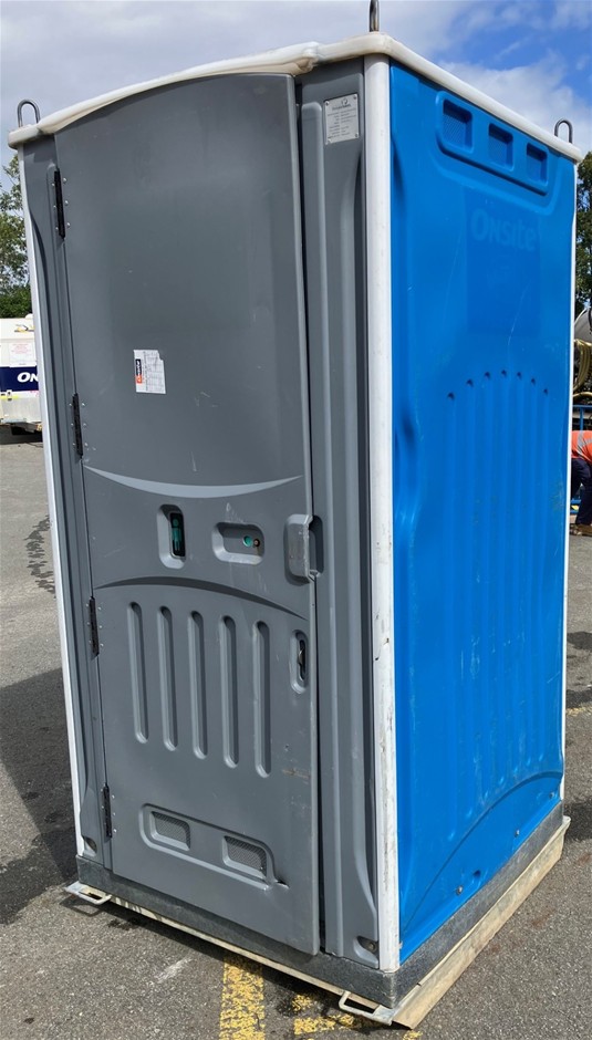 Portable Toilet - Fresh Water Flush - Burleigh Heads