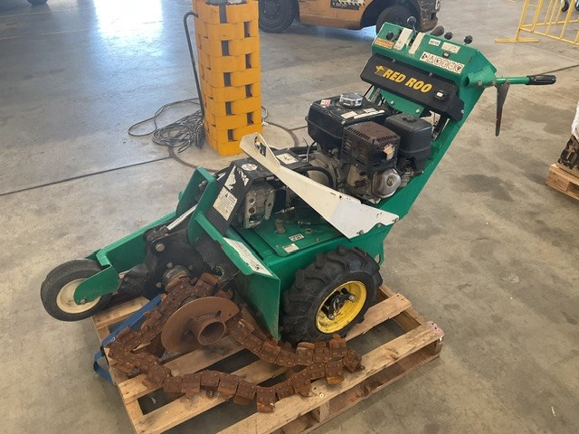 Red Roo 912 Trencher