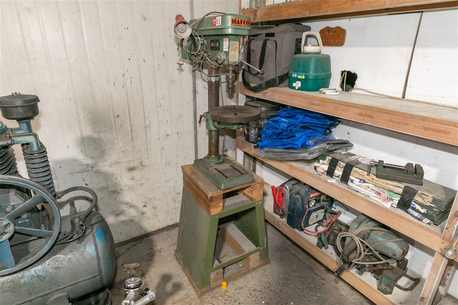 <B>Hafco 16 Speed Bench Drill Press on Stand</B>