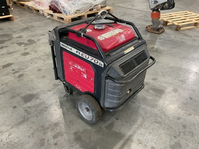 <p>Honda EU70 Generator</p>