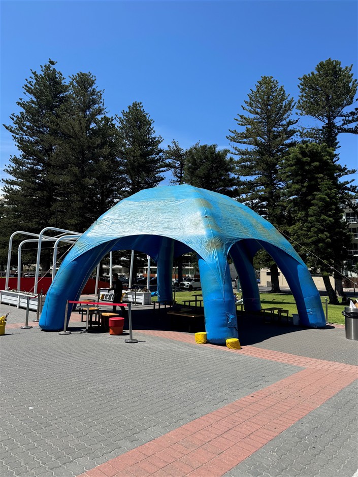 <p>Blue Inflatable Dome Tent</p>