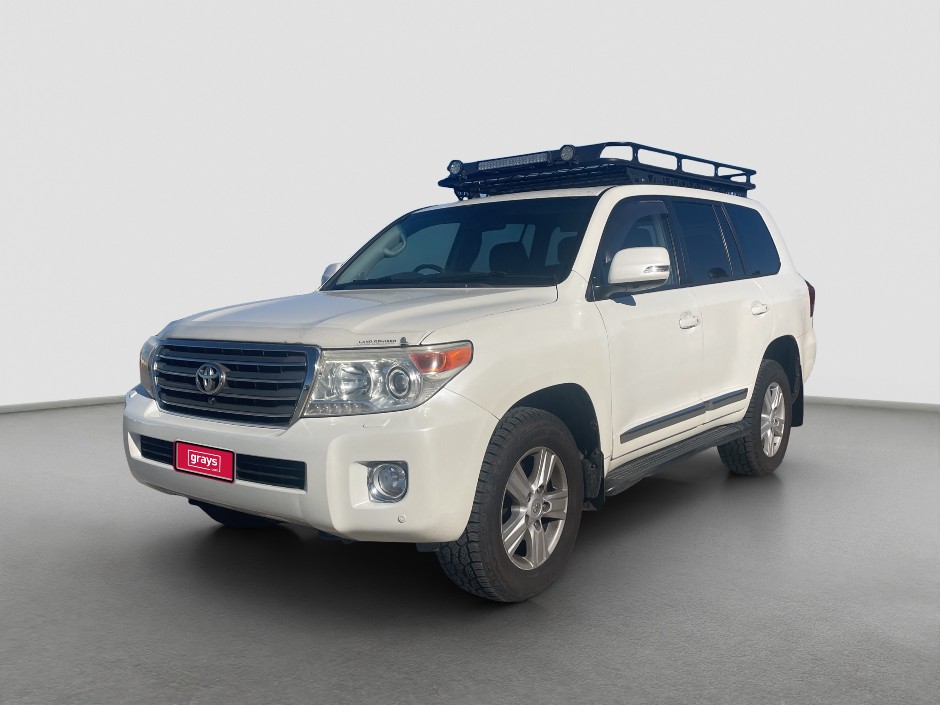 2013 Toyota Landcruiser Sahara Diesel