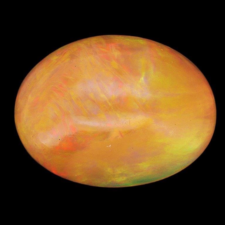 4.34 Carats White Color-Play Opal