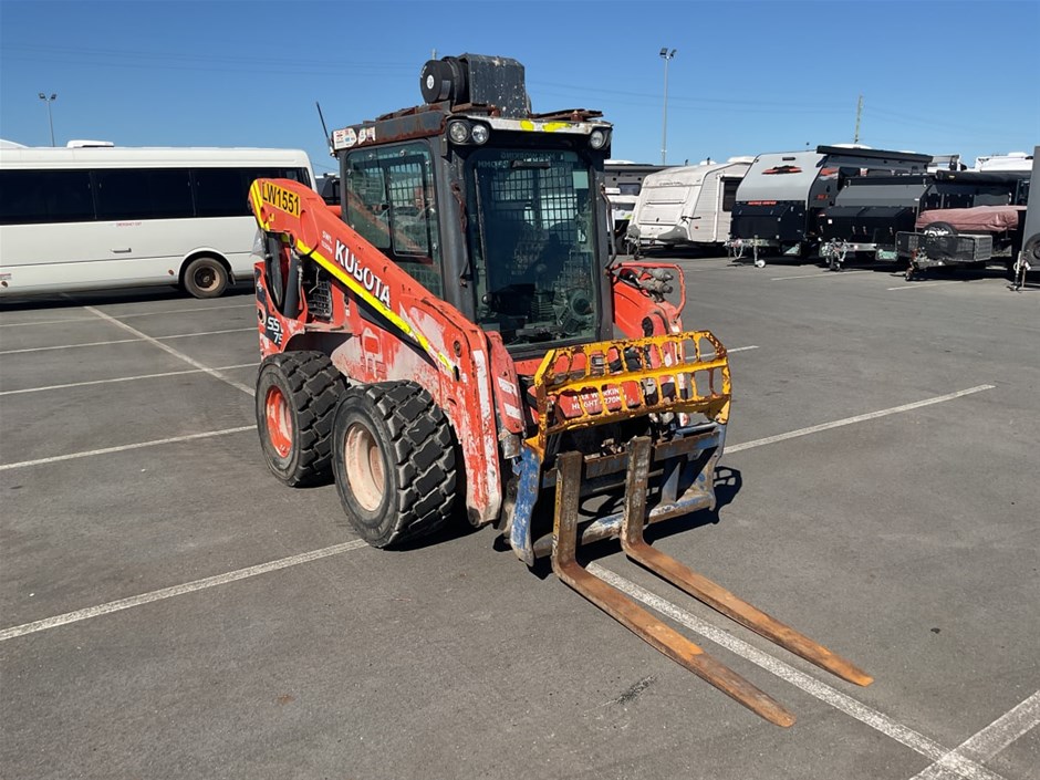 Kubota SSV75 Skid Steer Loader (Wheeled)