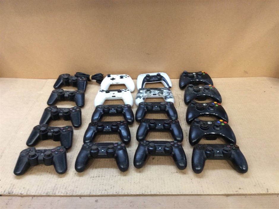Mixed Brands Video Game Controllers (Lot of 20)