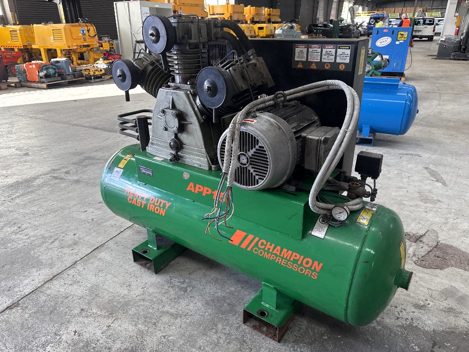 <p>Piston Air Compressor</p>