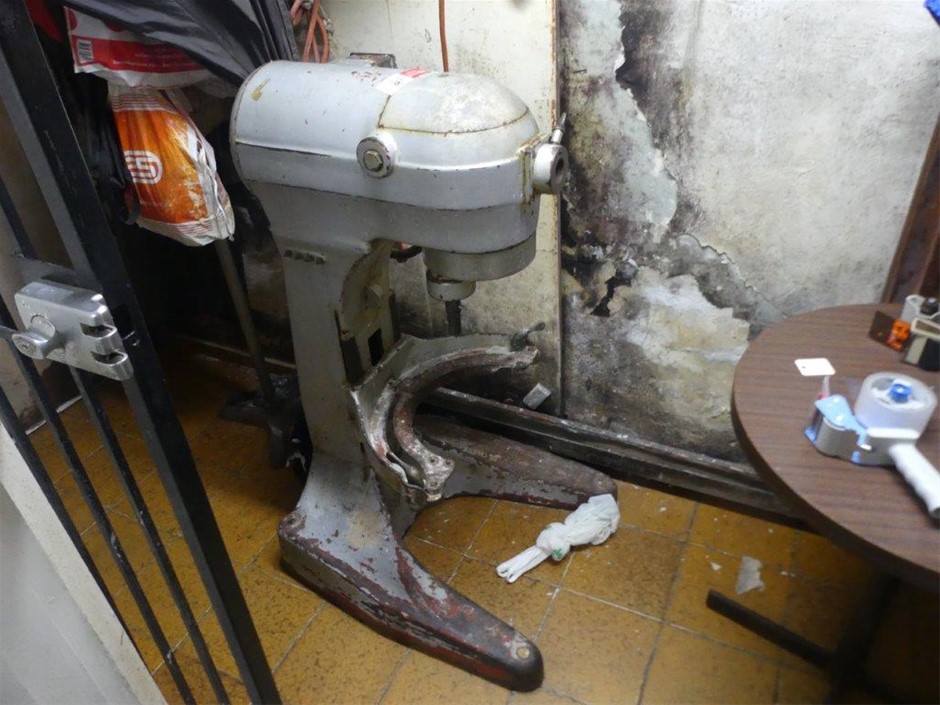 <B>Dough Mixer</B>
