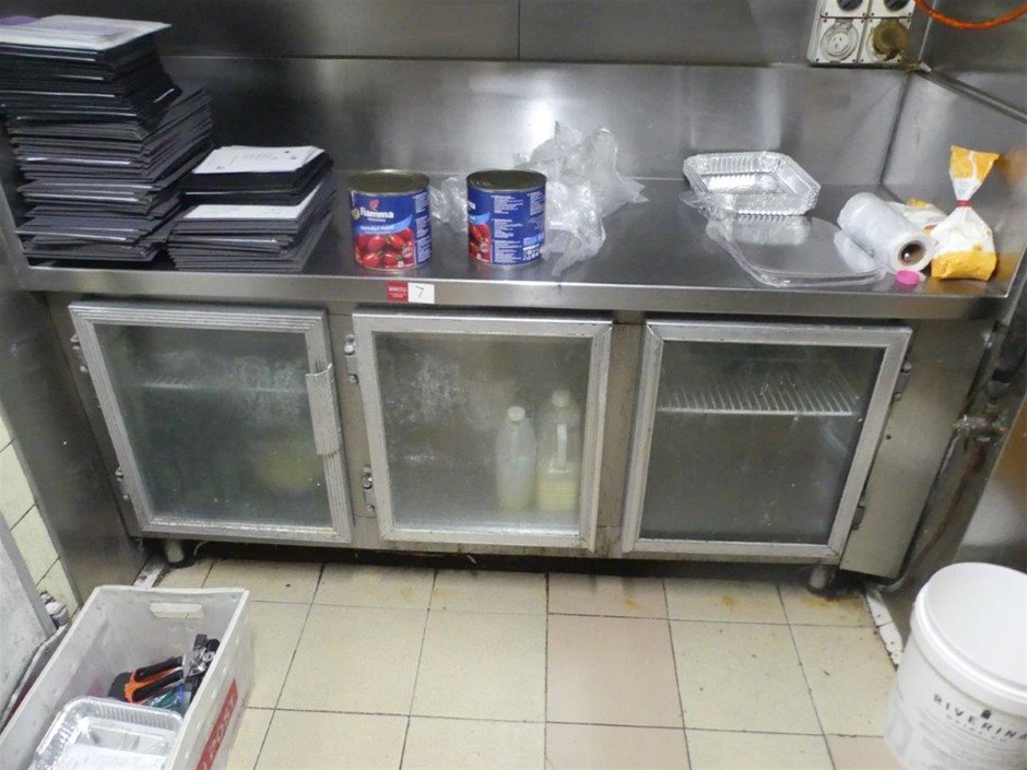 <B>Underbench 3 Door Fridge</B>