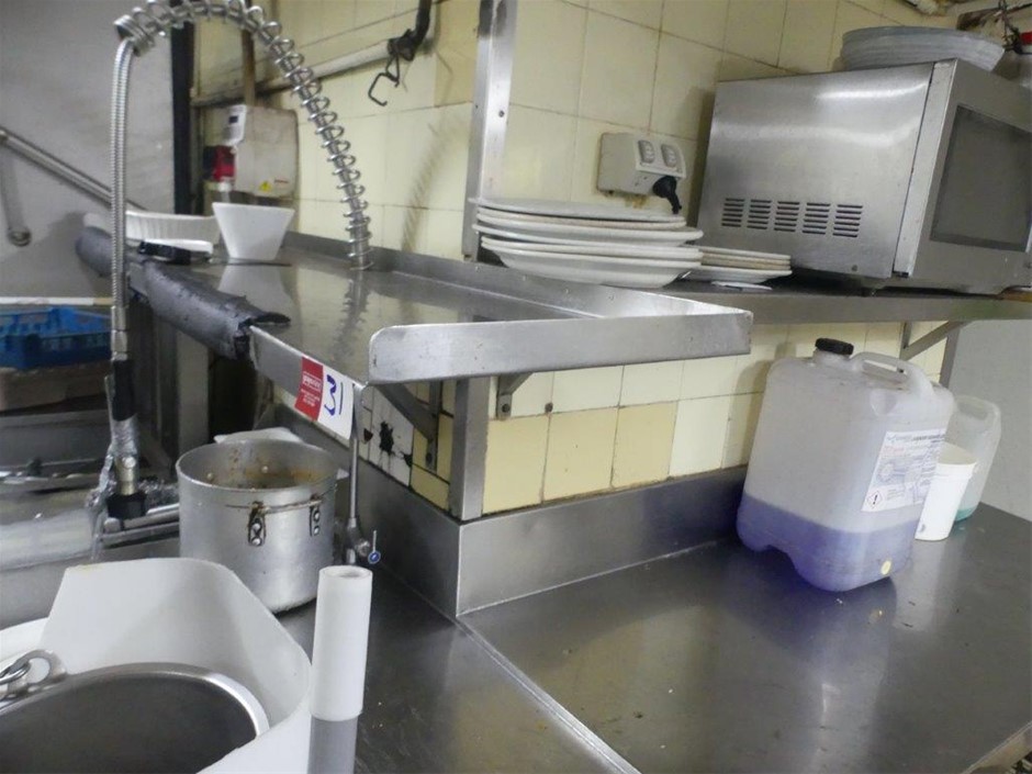 <B>L-Shape Stainless Steel Shelf</B>