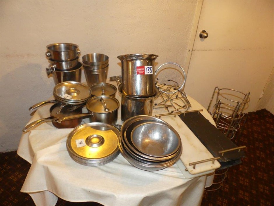 <B>Restaurant Equipment</B>