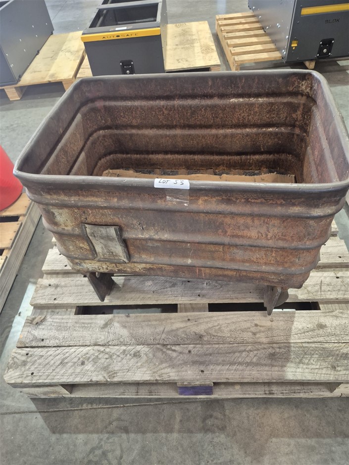 1 Heavy Duty Stillage