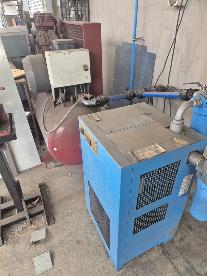 3 Cylinder Cast Iron Compressor and Refrigerated Dryer Decommisioned