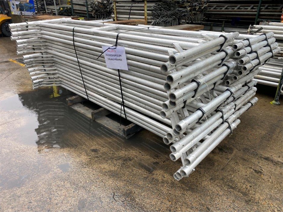 35 x Medium 2-Rung 2.5m Aluminium Scaffold Frames