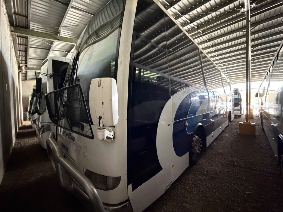 <p>2005 167ISI -Automatic MAN- 57- seater</p>