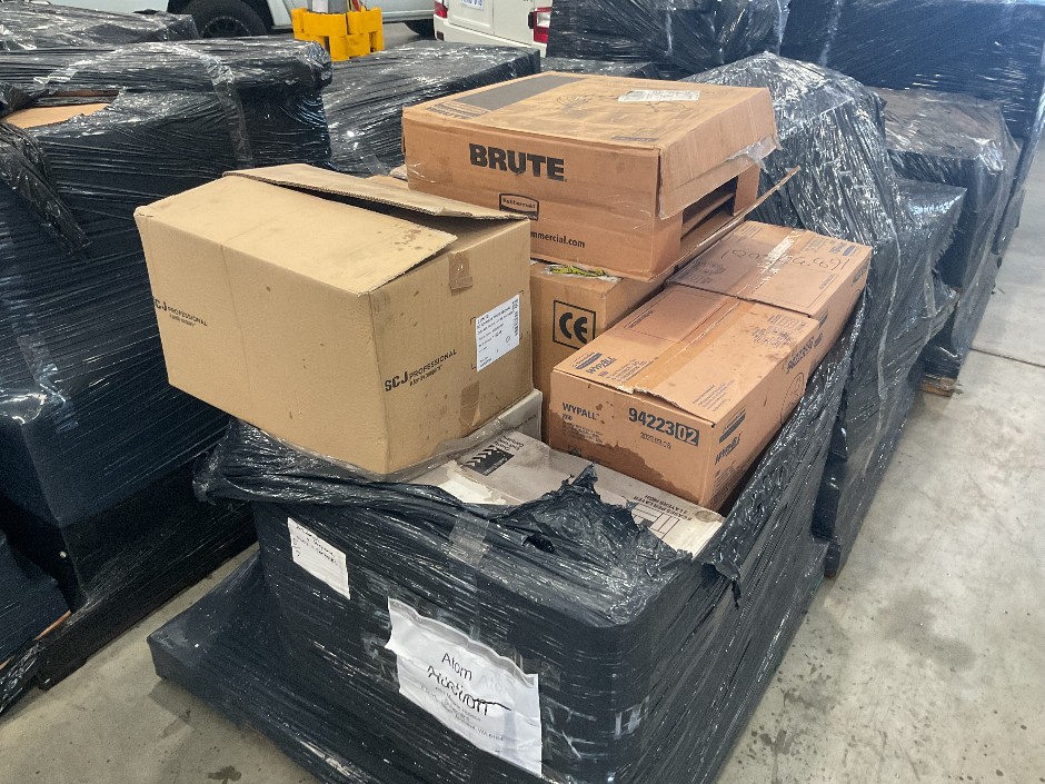 Mixed pallet of office toiletries