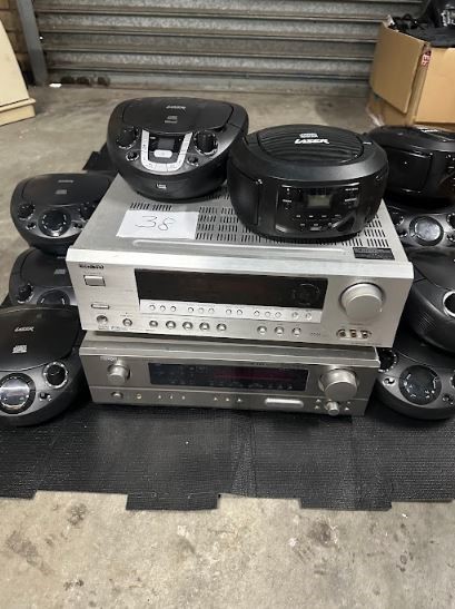 Mixed lot of electrical goods