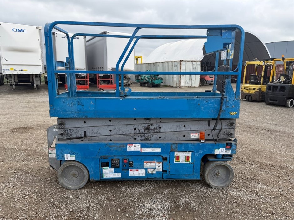 2012 Genie GS-2032 Scissor Lift