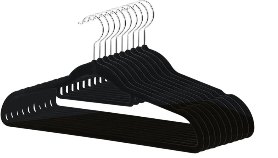 SIGNATURE 40-Piece Velvet Non-Slip Hangers.