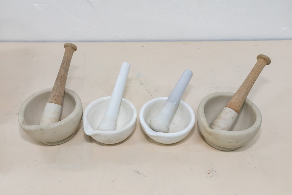 Porcelain and Ceramic Mortar & Pestle 95mm Diameter
