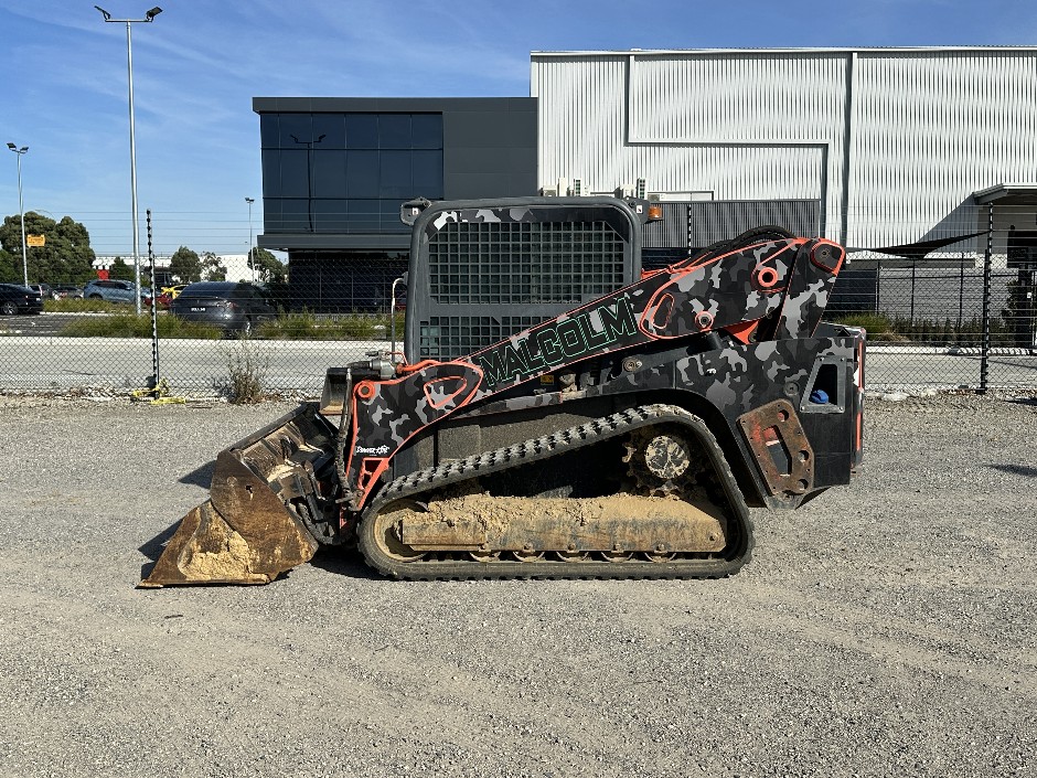 <p>Kubota SVL95-2S Posi-Track Loader</p>