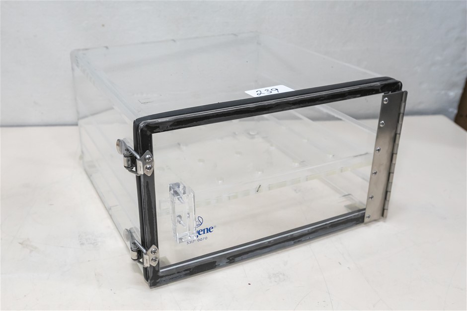 Desiccator Cabinet Acrylic 10 litre with Single Shelf
