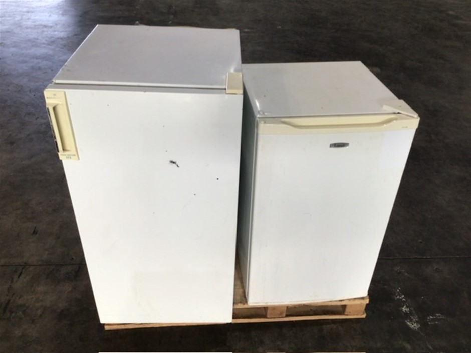 Assorted Bar Fridges x 4