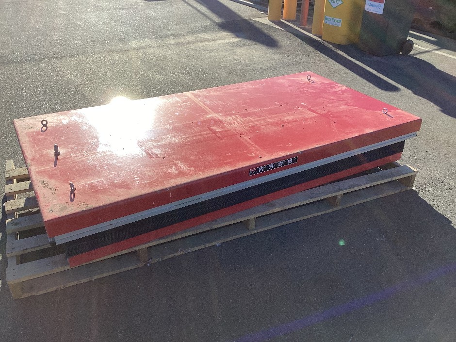 <p>Electric Lift Table</p>
