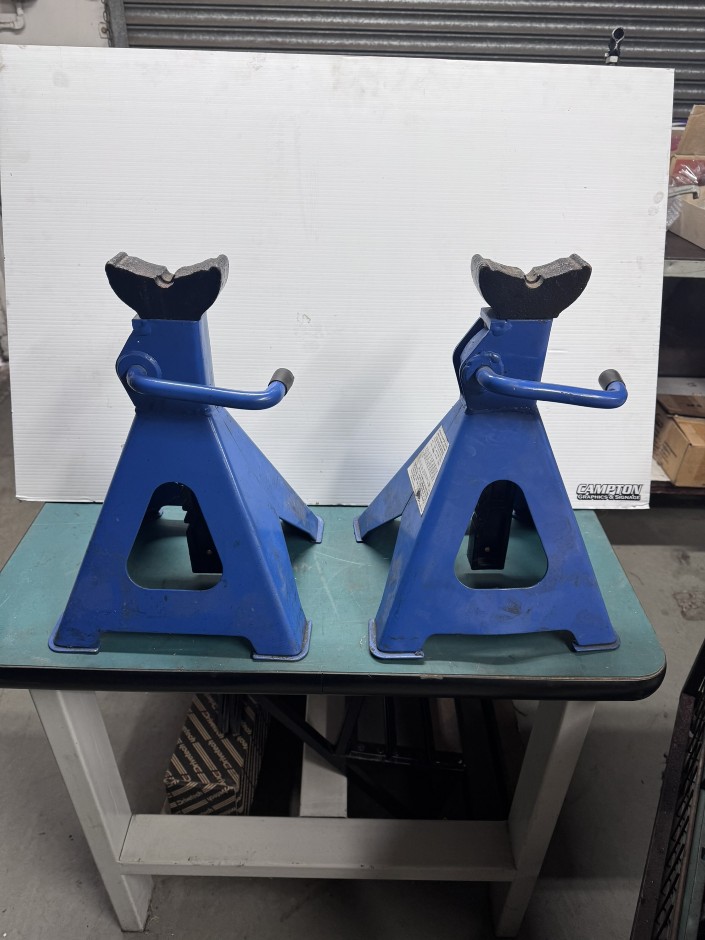 <p>Pair of Car USED Jack Stands</p>