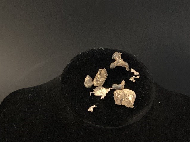 <p>Assorted Scrap Gold & Metal</p>