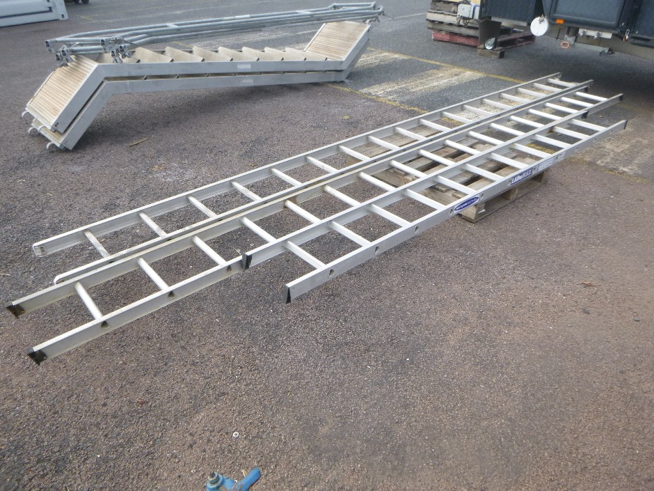 <p>Aluminum Step Ladders</p>
