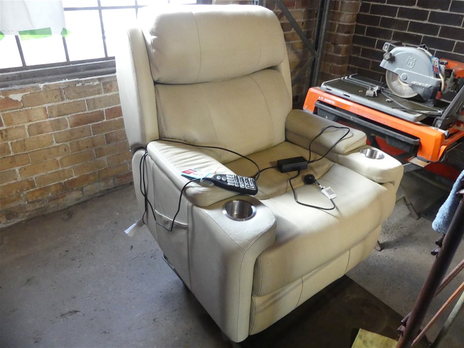 Synargy Cameron Electric Recliner
