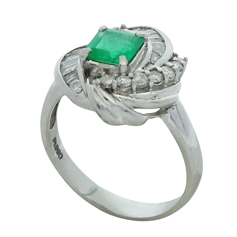 Platinum Diamond Emerald Dress Ring Half Round Rev Shank 4 Claw O½ 18