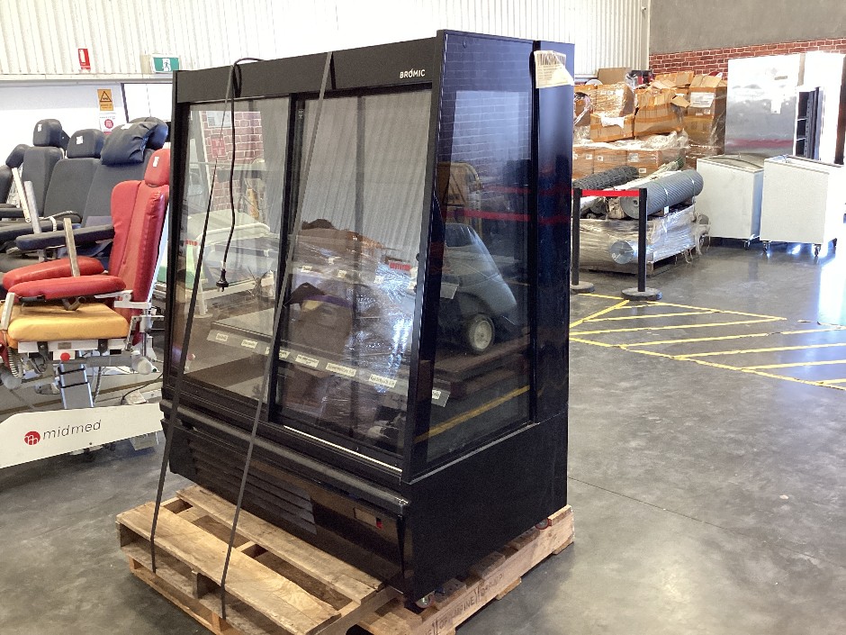 Bromic SVM1250SD-NR Semi Vertical Mulideck Display Fridge