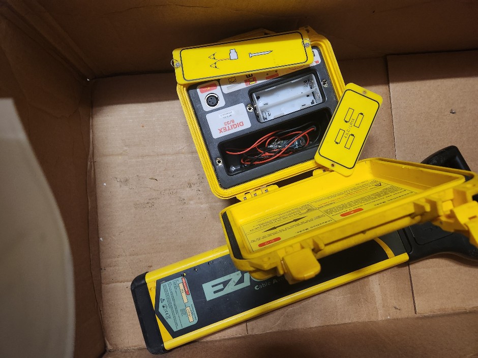 <p>EZICAT DIGITEX i550 Cable Pipe Locator</p>