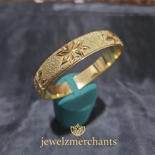 22K/Italy Yellow Gold Filled Bangle(stamped 22K/Italy)Bonus Gift