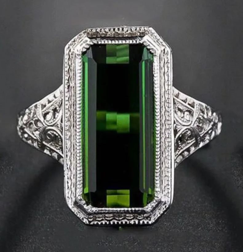 Italy 925 Silver 10.0ct Green Stone Emerald Cut Ring (stamps)-7 US