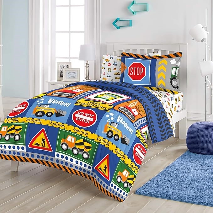 dream FACTORY Kids 5-Piece Complete Set Easy-Wash Super Soft Microfiber Com