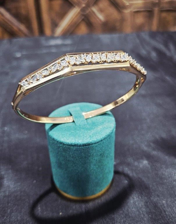 18K/ITALY Yellow Gold Filled bangle -(stamped 18K/Italy)