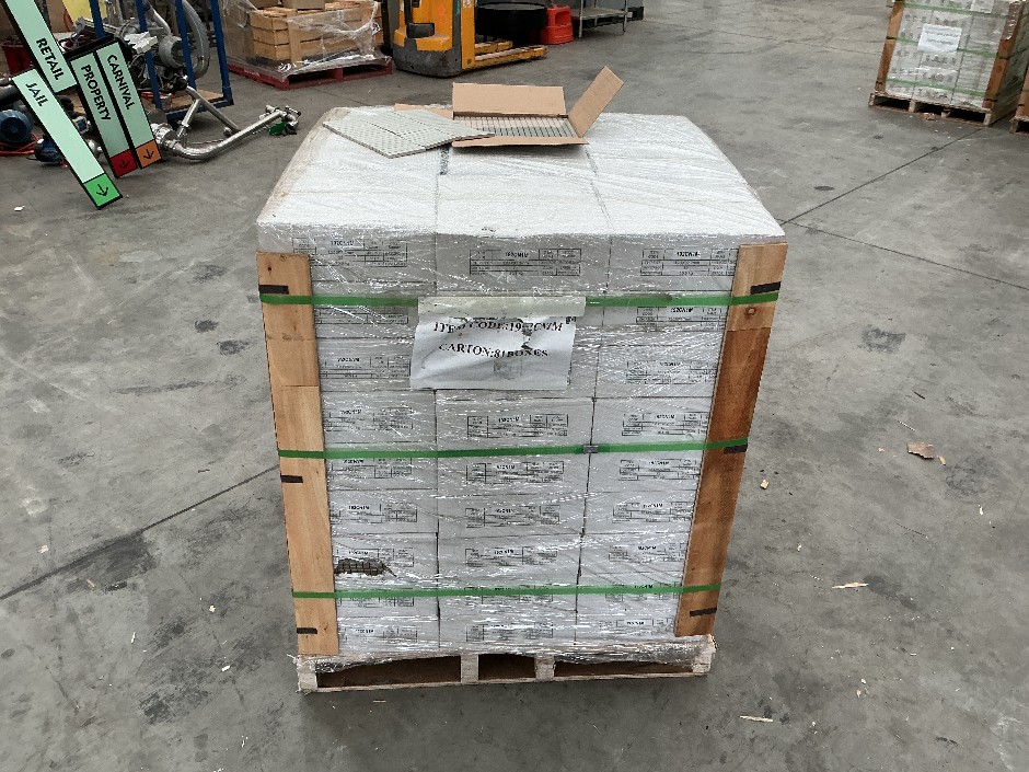 1 x Pallet Off White Stripe tiles