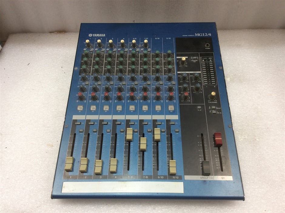Yamaha MG12/4 Mixing Console