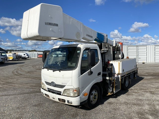 2012 Hino 300 series 4 x 2 Cherry Picker Truck