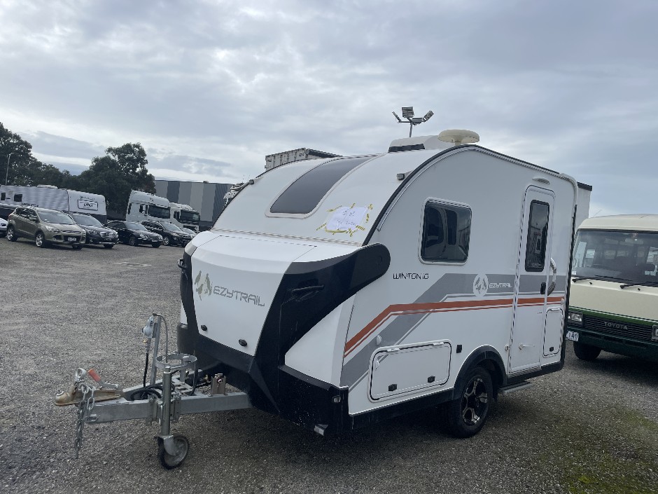 VIC - 2021 Ezytail Winton 10 Caravan