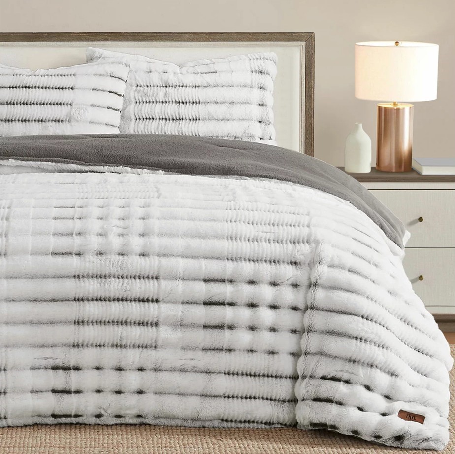 FRYE CHANNEL 3-Piece Comforter Set, King, Grey.
