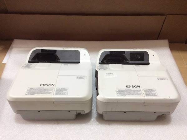 Epson EB-695Wi&EB-680 3LCD Projector (Lot of 2)
